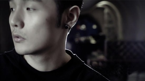 李荣浩《两个人》MV上线 力邀陆瑶惊艳出演_