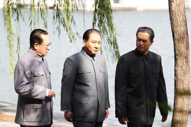 《历史转折中的邓小平》热播 感受父辈的致青