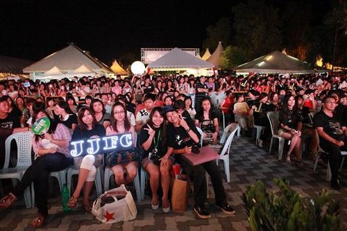 林俊杰赴大马与“老婆”约会 期待巡演大马开唱_娱乐_腾讯网