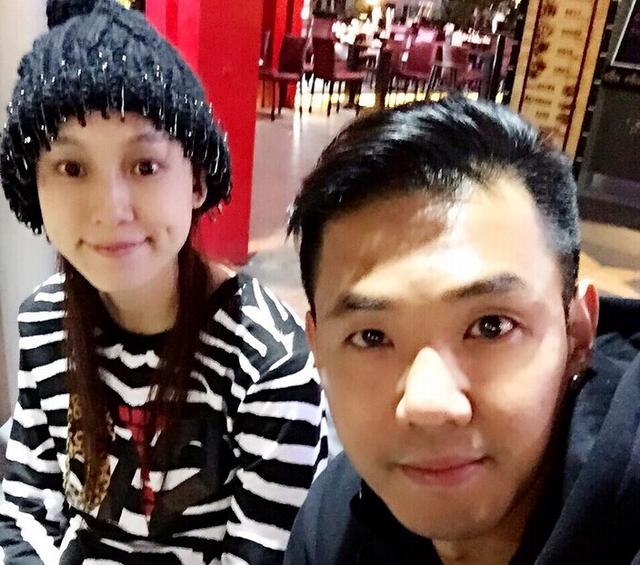 <em>范玮琪</em>挺孕肚与黑人看电影 网友:<em>掉头发</em>好心疼