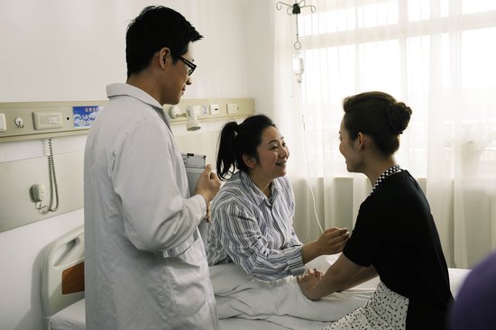 《变身母女》曝新剧照 微镜头下感悟母女亲情