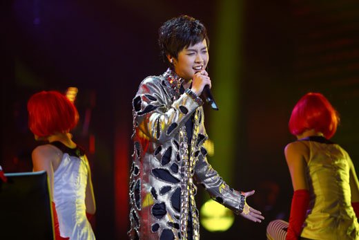 “人气王”代悦惊艳绝伦 《笑红尘》High翻全场