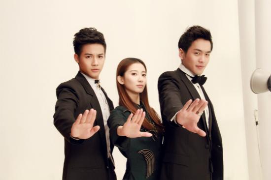 《男神执事团》火热上线 郑业成性感出镜