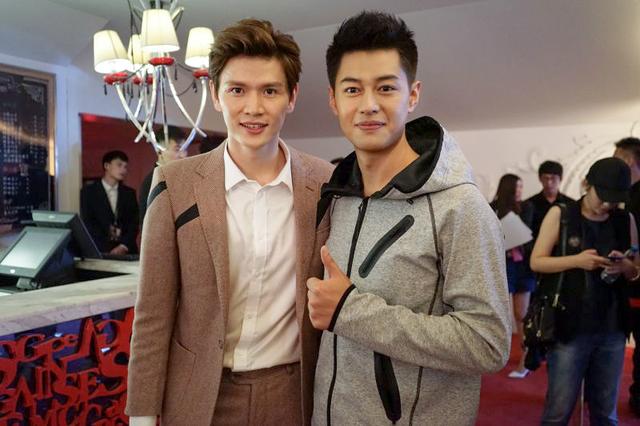 肖彦博帅气亮相《击战》首映礼 阳光运动显活力