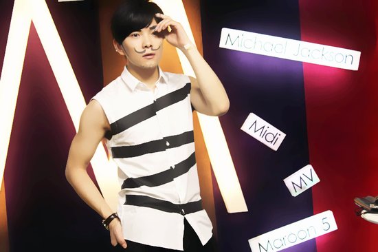 罗翔做客《时尚风向标》 惨被“恶搞”变卓别林