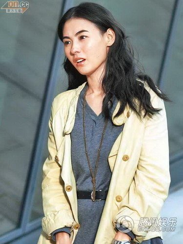 曝谢霆锋已签离婚协议书 张柏芝短信求爱示好