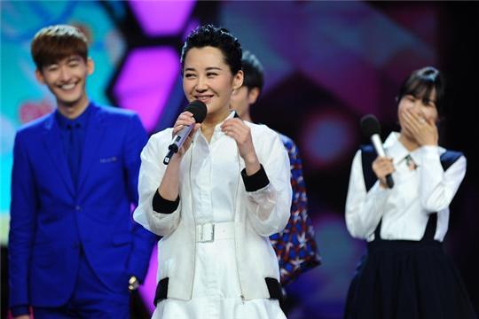 许晴家世曝光：母亲系总政歌舞团舞蹈队队长