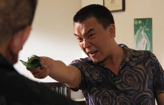 崔嵩《刑警博客》戏份杀青 感恩剧组的关怀