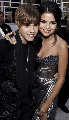 赛琳娜·戈麦斯否认绯闻 与贾斯汀·比伯如姐