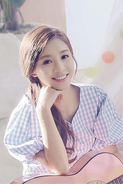 L.I.K.E女团首单《闺蜜城堡》 一线团队护航