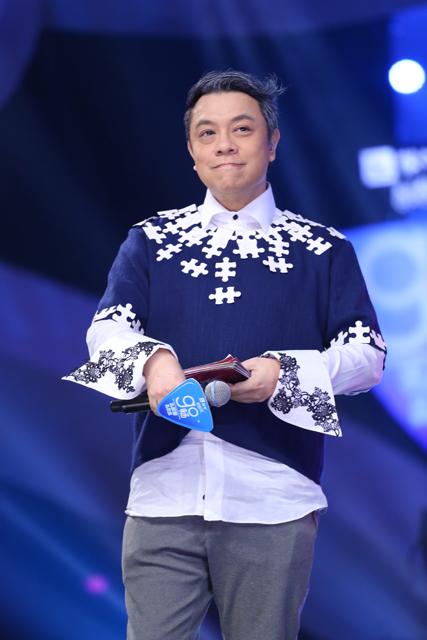 二次元少女圈9成超女黑马 唱时代金曲引争议