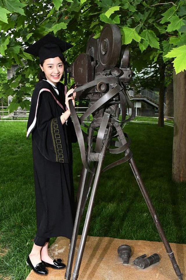 孙铱北影毕业照走红 张嘉译为她择导师献计