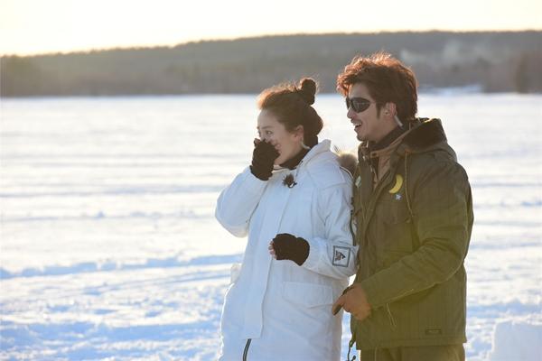 《相爱吧》橙汁CP芬兰打雪仗 谱写唯美北极之