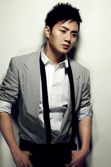 余少群《末代皇帝传奇》 皇帝经历注定有故事