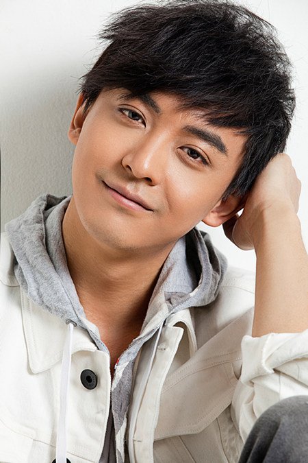 李佳航
