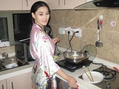 张馨予超罕见生活照大曝光 否认坐台小姐传闻