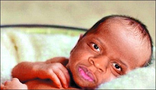 jay-z的五官合成超丑宝宝照片.