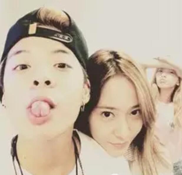 出道7年连粉丝名都没有，如今逆袭成最火女团！