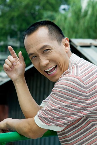 “老戏骨”马仑连拍三部大戏 被赞影视圈万金油