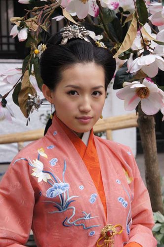 《倾城雪》苏青为爱要拼博 被赞最“萌”老鸨