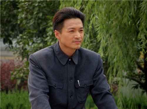 《五星红旗》创收视奇迹 郑国霖人气人心双丰收