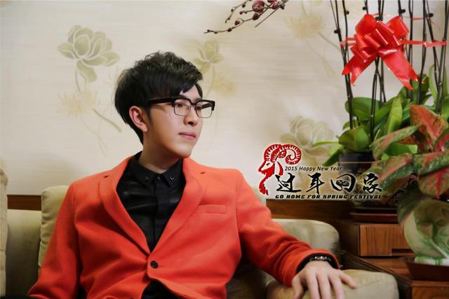 《过年回家》拍摄花絮公开 孔垂楠化身呆萌前线