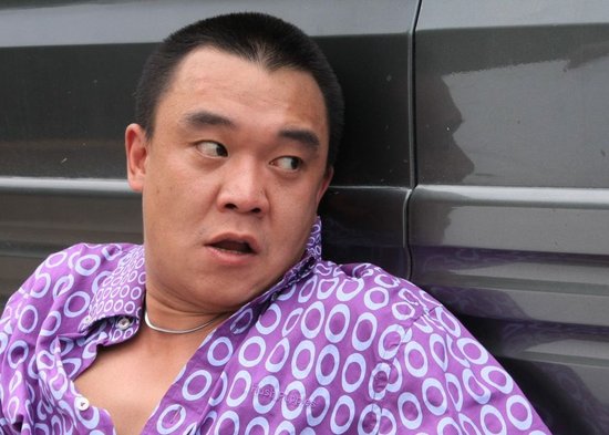 崔嵩《刑警博客》戏份杀青 感恩剧组的关怀