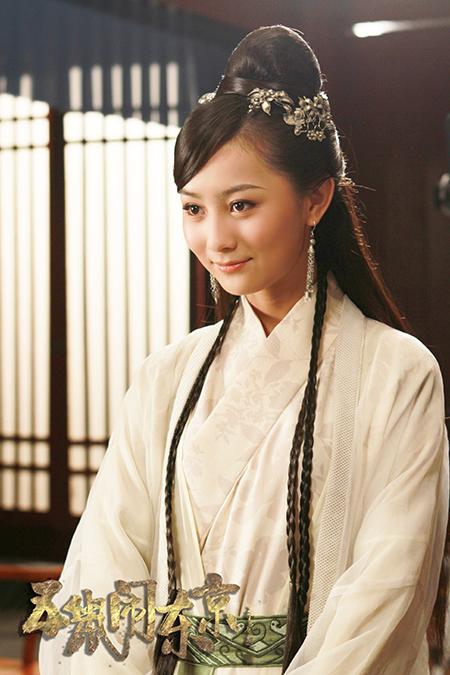 《五鼠》热播  张维娜一改柔弱成“百搭CP”