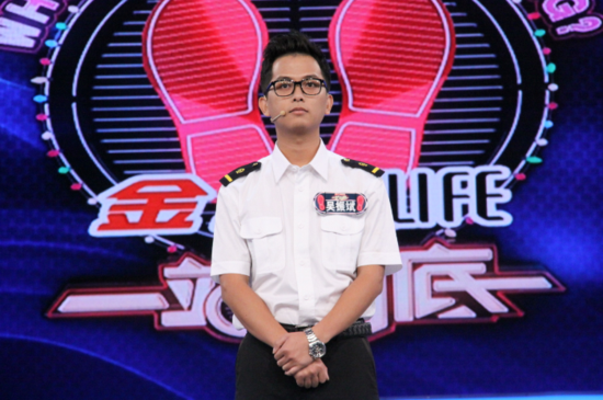 好女婿为丈母娘—站到底 现新时代岳母刺字
