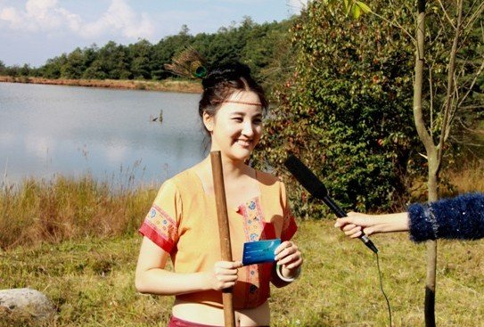 《飘落的羽毛》云南植树 补偿拍摄期间碳排放