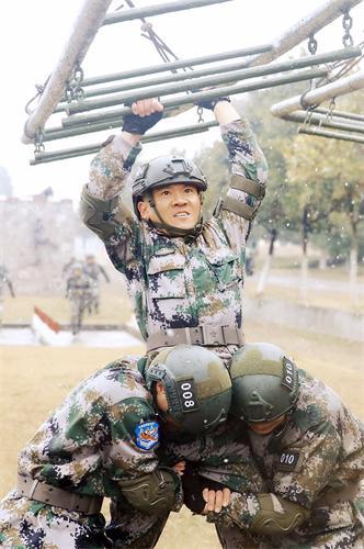 《霹雳火》收视夺冠 姜艺声表现亮眼叫板许三多