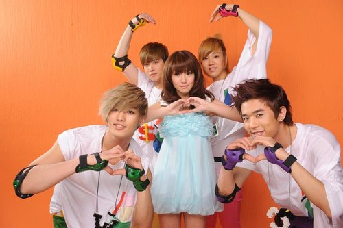 郭书瑶与韩国师弟F.CUZ拍MV 化身维纳斯女神