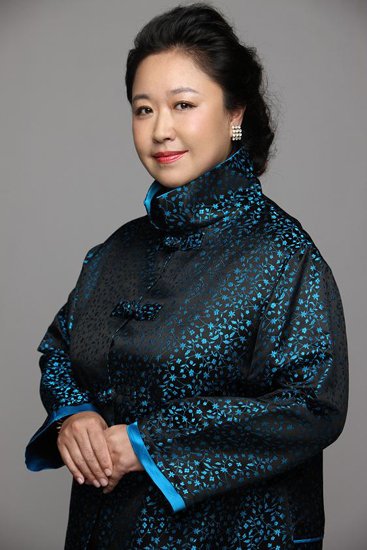 “东北二姐”赵珈琪 端庄贤淑大气范