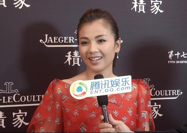上影节红毯专访王岳伦:推荐Angela看《星你》