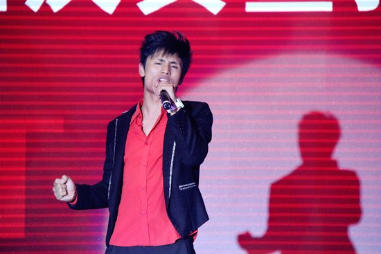 王子霆受邀体育博览会 为奥运唱响《做得更好》