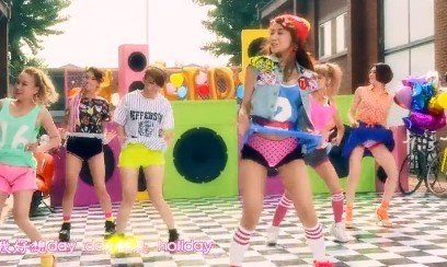 王蓉《好乐DAY》<em>MV</em>创<em>掀</em>裙舞 网友批三俗_