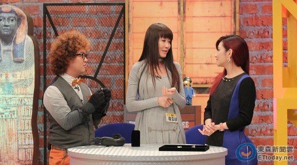 家庭月总收入_妇男月收入60万(2)