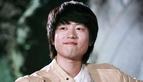 凌潇肃离婚后首亮相 谈姚晨:我们永远是亲人