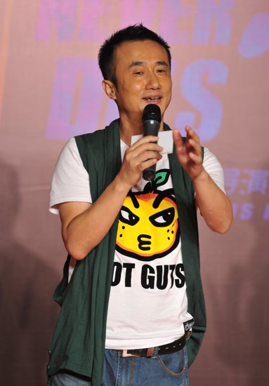 电影《堵车》10月14日上映 吴镇宇称最不一样