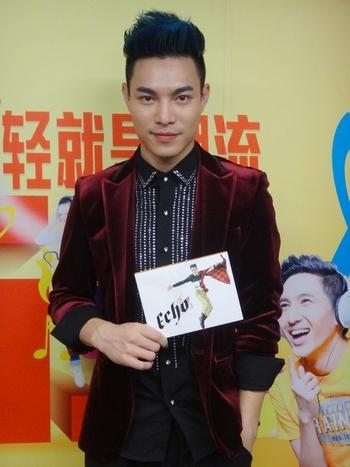 ECHO李昶俊宣传新碟遇内地粉丝告白直言好害羞