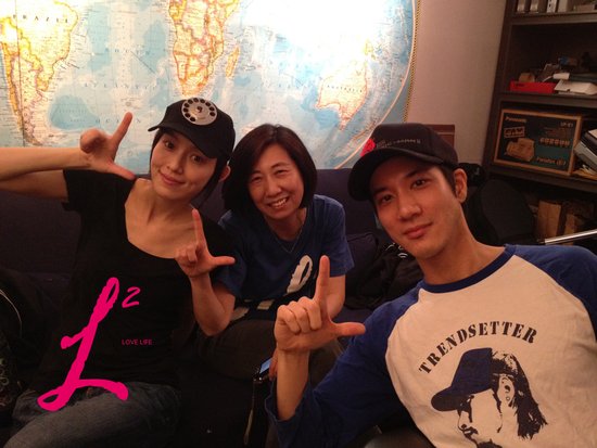 黑人《Love Life》母亲节首播 S.H.E合体传递爱