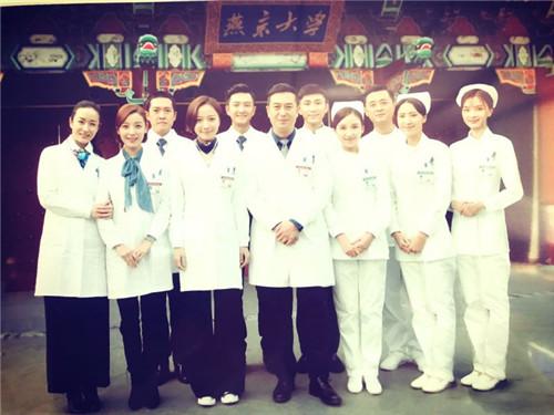 小生启杰拜师张嘉译 实力演绎《急诊科医生》