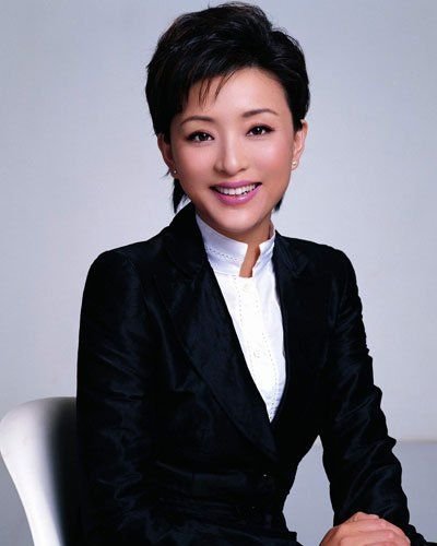 政协委员杨澜两会提案 关注流动青少年职业教育