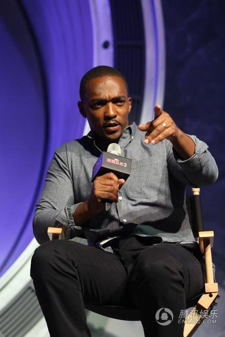 《美队3》主创:动作戏是实拍 但真打就惨了