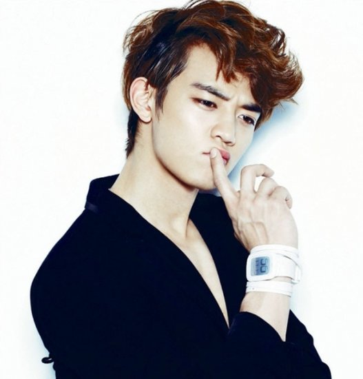 SHINee崔珉豪再圆足球梦 将与偶像共战赛场