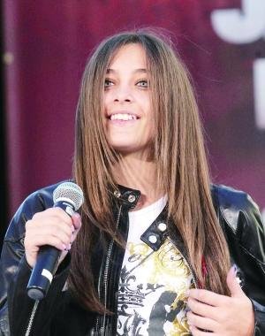 杰克逊女儿自杀未遂 称无法摆脱父亲死亡阴影