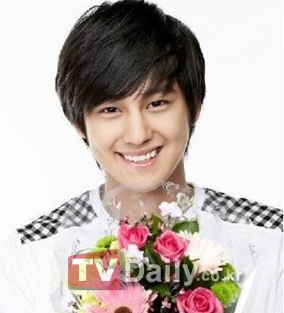 金范成韩国访问年宣传大使 将为韩国旅游做贡献