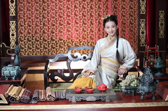 《美人关》热拍 穆婷婷演绎忠义双全俏丫头