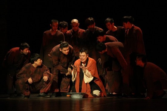 高亚麟演话剧《刺客》 展现堂吉诃德式幽默