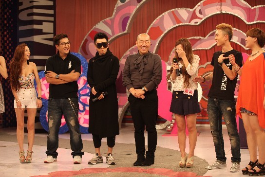 《女人帮》恶搞《好声音》 《非诚》人气女现身